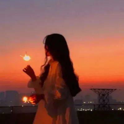 唯美落日头像女生头像落日夕阳日落头像女背景夕阳的照片高清夕阳图片