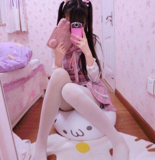 女主播惊人举动吓坏超管,萝莉赛高直播大放福利