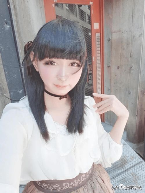 女装十年,软萌娇小的日本萝莉,竟是40岁已婚大叔