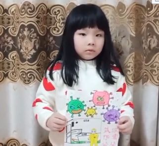 4岁半小女孩画漫画录视频为公交爸爸打气