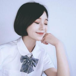短发女生头像剪短的发和牵挂