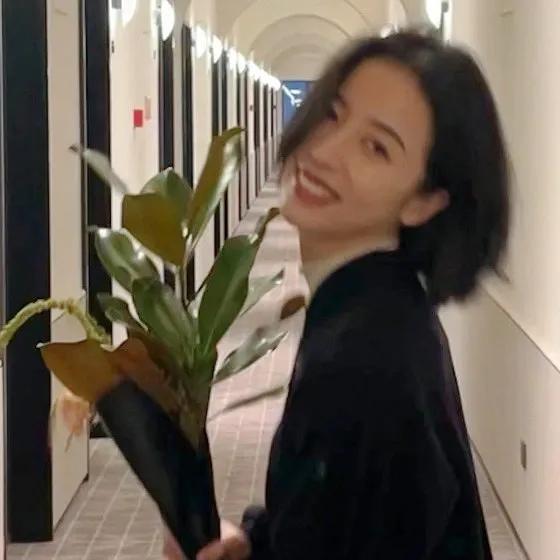一些关于周雨彤大美女的头像