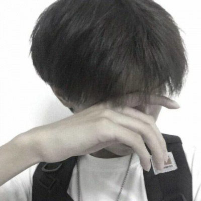 干净阳光的男生头像高清但见故人踏花返