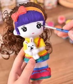 萌翻你的彩绘娃娃diy活动炫彩开启,快来画出你最爱的卡通小玩伴儿吧