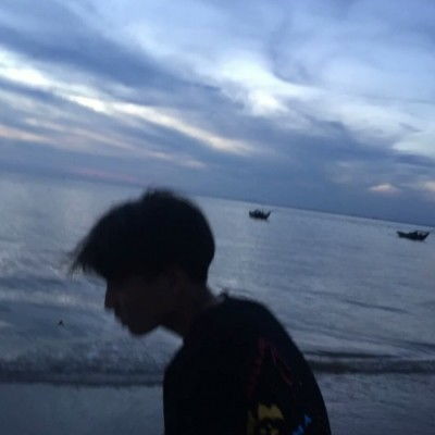 ins帅气阳光男生头像