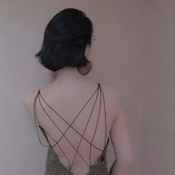 女生头像丨宁愿像个孩子,不肯看太多的事,听太多的不是,单纯一辈子