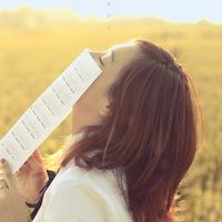 清新淡雅女生忧伤头像我心里难过却又不动声色