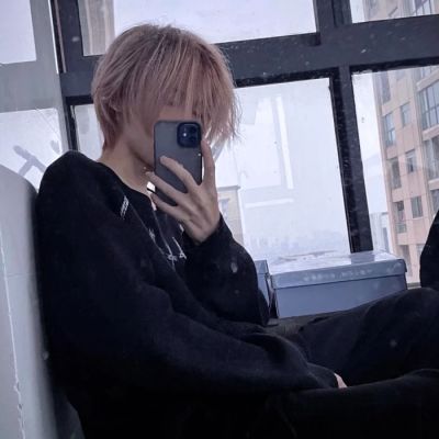 ins阳光大男孩头像