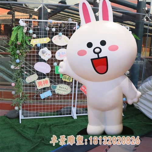 玻璃钢布朗熊可妮兔雕塑株洲玻璃钢雕塑可妮兔加工厂