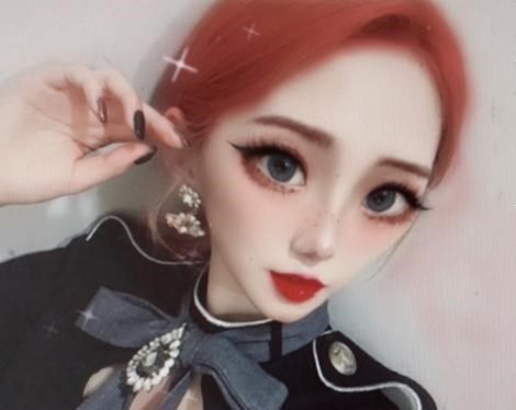 火箭少女在逃公主特效,杨超越漫画脸,孟美岐灵动,她却没变化
