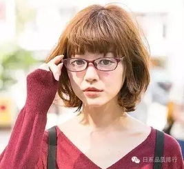 戴眼镜的女生选对了镜框简直是萌萌的小萝莉