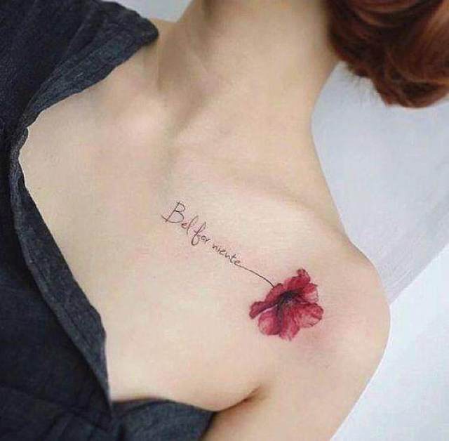 女孩把纹身纹到这个部位我纹身但我还是好女孩