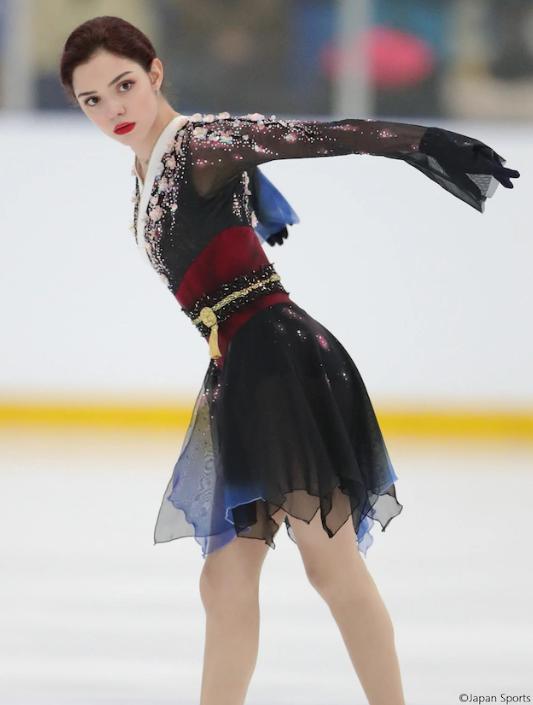 美少女战士史上首次冰上秀6.5日上演超美海报公开