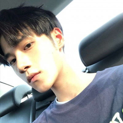 qq头像男生阳光侧脸治愈系积极向上阳光男生头像