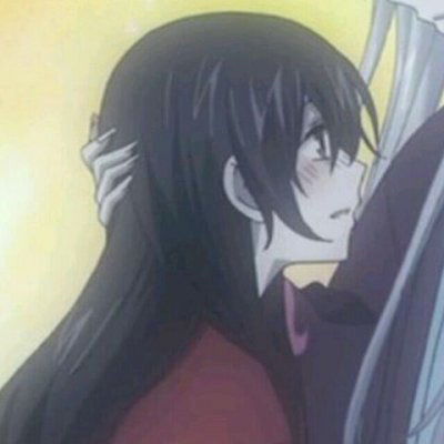 巴卫奈奈生情侣头像一左一右桃园奈奈生和巴卫情头两张图片
