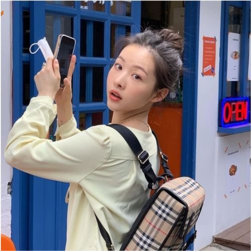 女生头像只比蜜糖甜一点