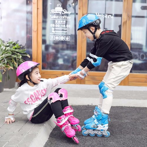 卡通儿童溜冰鞋全套小孩旱冰鞋轮滑鞋男童女童可调大小闪光溜冰鞋