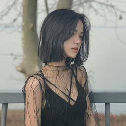 波波头短发发型图片短发妹子可咸可甜唯美头像