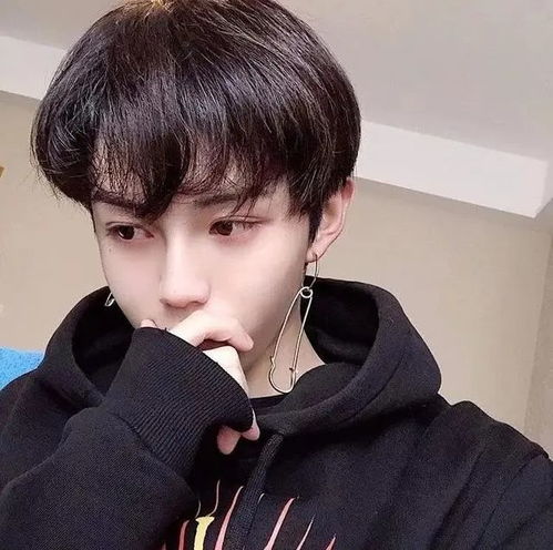 微信霸气个性的短句子,最难的路,请自己走