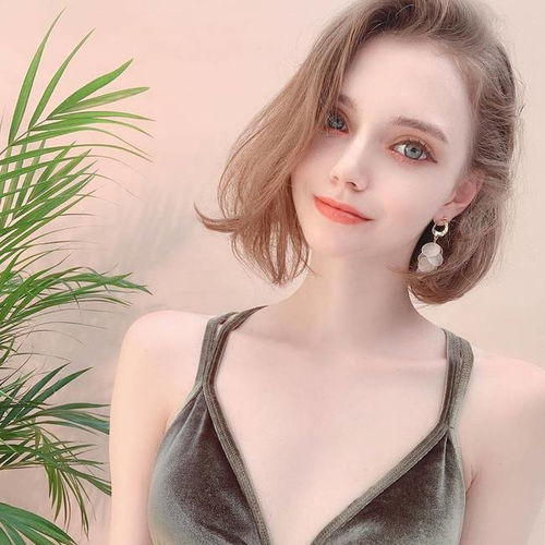 德国超模美翻了,五官好卡通,身材更是凹凸有致,运动很关键