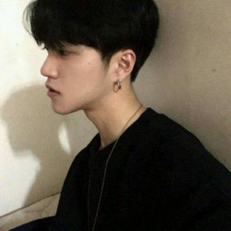 干净阳光帅气男生头像不孤独只是单身而已