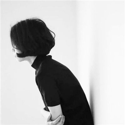 超拽黑白头像女生霸气2018最新孤独的人总是很多话