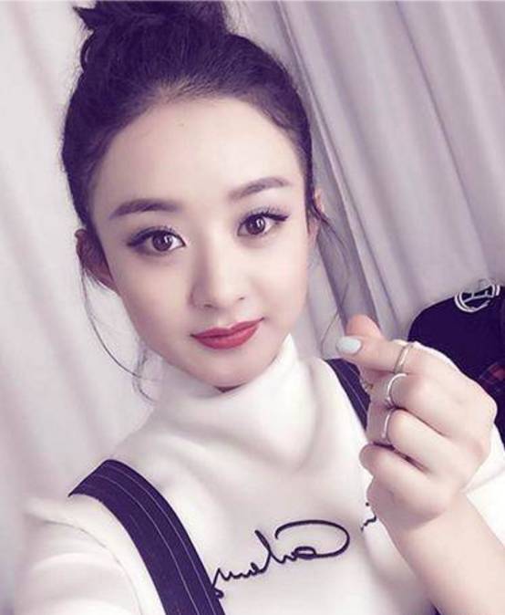 那英又怒骂赵丽颖是小妖精,结果赵丽颖强势回击,获网友大赞情商高