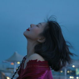短发女生头像