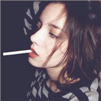 和一些人的关系也变了欧美头像女生霸气冷艳抽烟