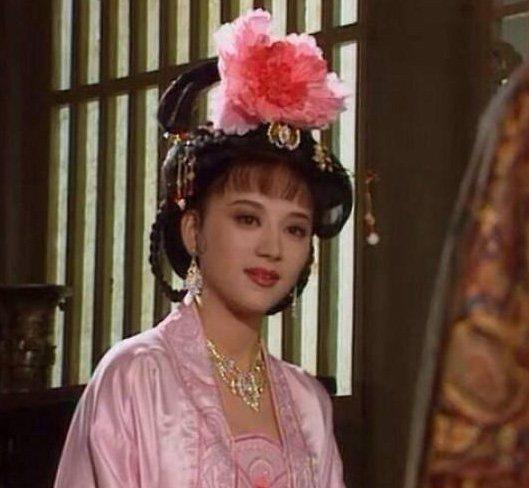 不是甄嬛斗败皇后,而是皇后斗败皇后