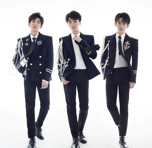 于正质疑tfboys7周年海报抄袭,网友看似维权实则宣传自家艺人