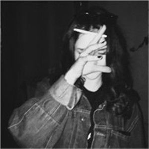 好看黑白抽烟寂寞伤感女生头像一切都是过去了