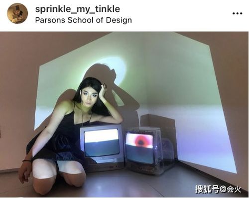 伊能静儿子与四辣妹出街,女方街头惬意吸烟,被指国外玩太开