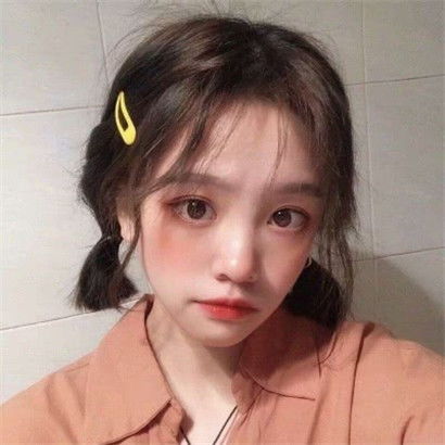 2020可爱女生头像呆萌真人,青春是上帝给的
