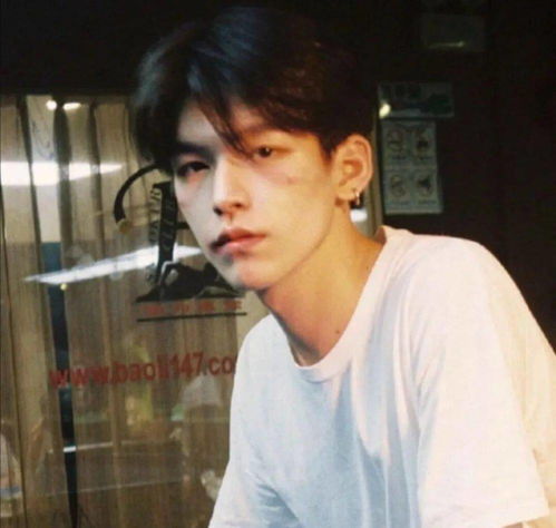 头像不动声色,慢慢发光