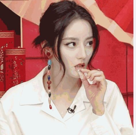 知名搞笑女星迪丽热巴现场翻车小合集