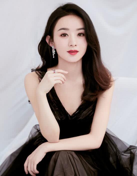 赵丽颖喜提年度影响力演员荣誉,她的头像却让网友们笑翻了