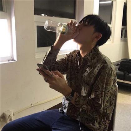 好看的超帅的男生头像,这些男生有些潮流喜欢可以收藏了