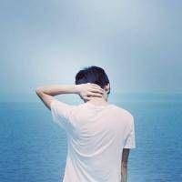 qq头像男生帅气背影酷图片