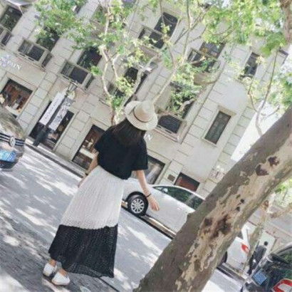 2019微信独一无二头像女生头像,微笑掩饰悲伤的女孩