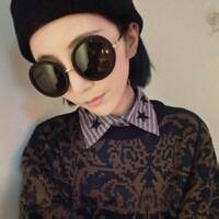 戴墨镜也可以可爱美丽和帅气