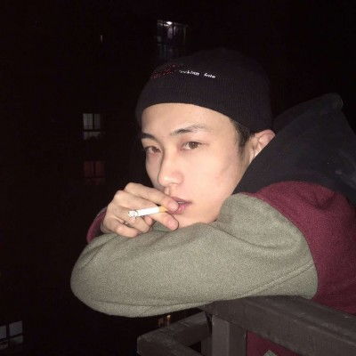 软锦抽烟男生欧美风头像