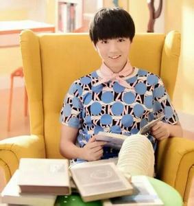 tfboys大梦想家mv的个人宣传图的出处是哪里这些图是哪来的官方不是只发了他们三个人一起