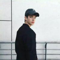 黑白色欧美男生qq头像男生头像