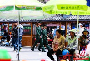 军人的荣耀实拍武警官兵着军装外出