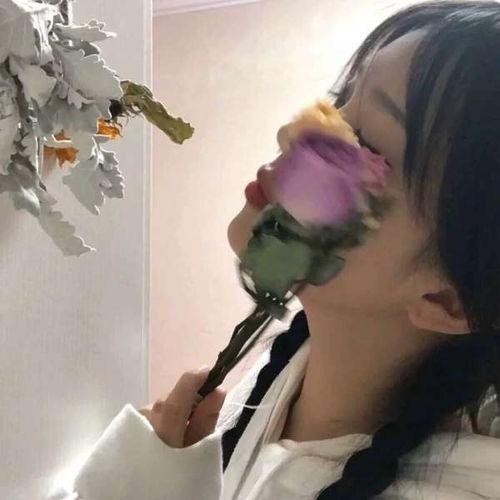 真人宝藏背影女生头像