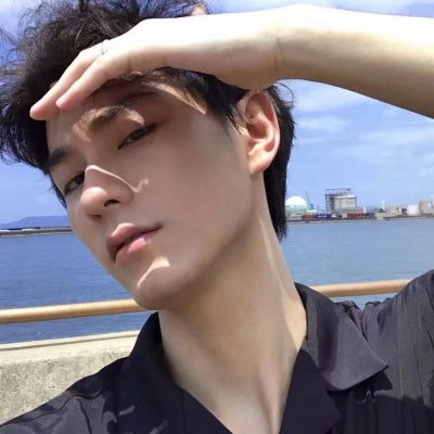 男生真人头像帅气图片好看的阳光真人帅哥头像
