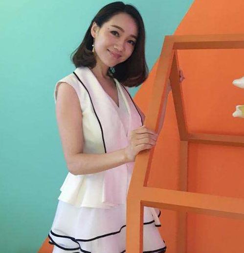 郭德纲不敢调侃的女人,安徽卫视一姐周群,今47岁成人生赢家