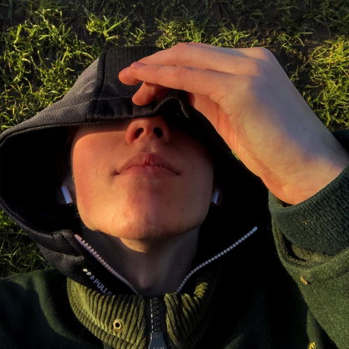 最新男头个性欧美我能被好多人替代我很清楚