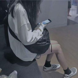 好看清纯女生头像背影侧脸,人生不在于拿有一手好牌
